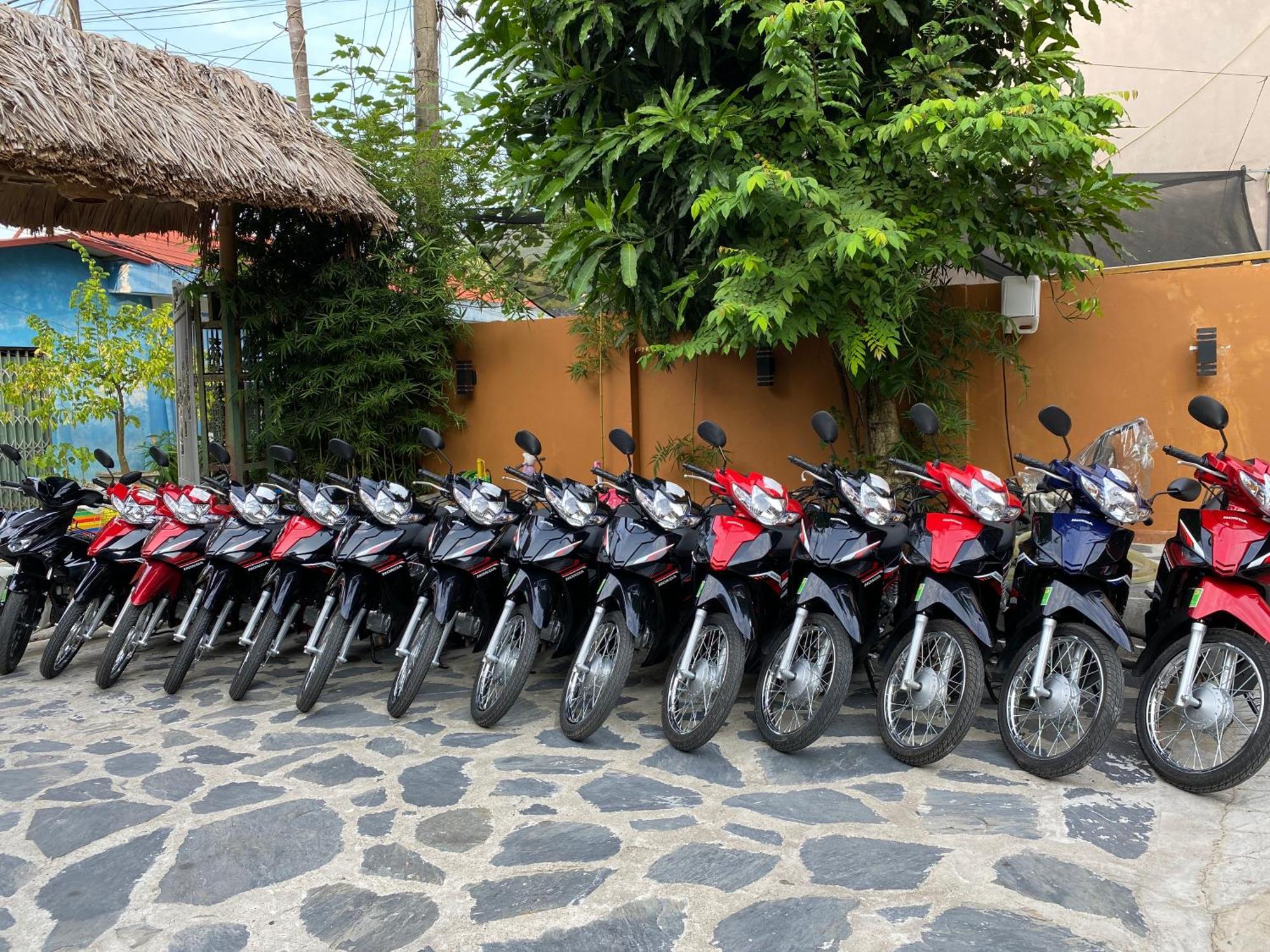 Odyssey Hostel, Tours & Motorbikes Rental Ha Giang Exterior foto