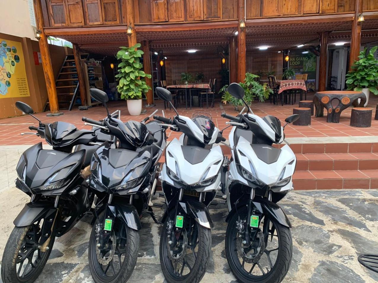 Odyssey Hostel, Tours & Motorbikes Rental Ha Giang Exterior foto