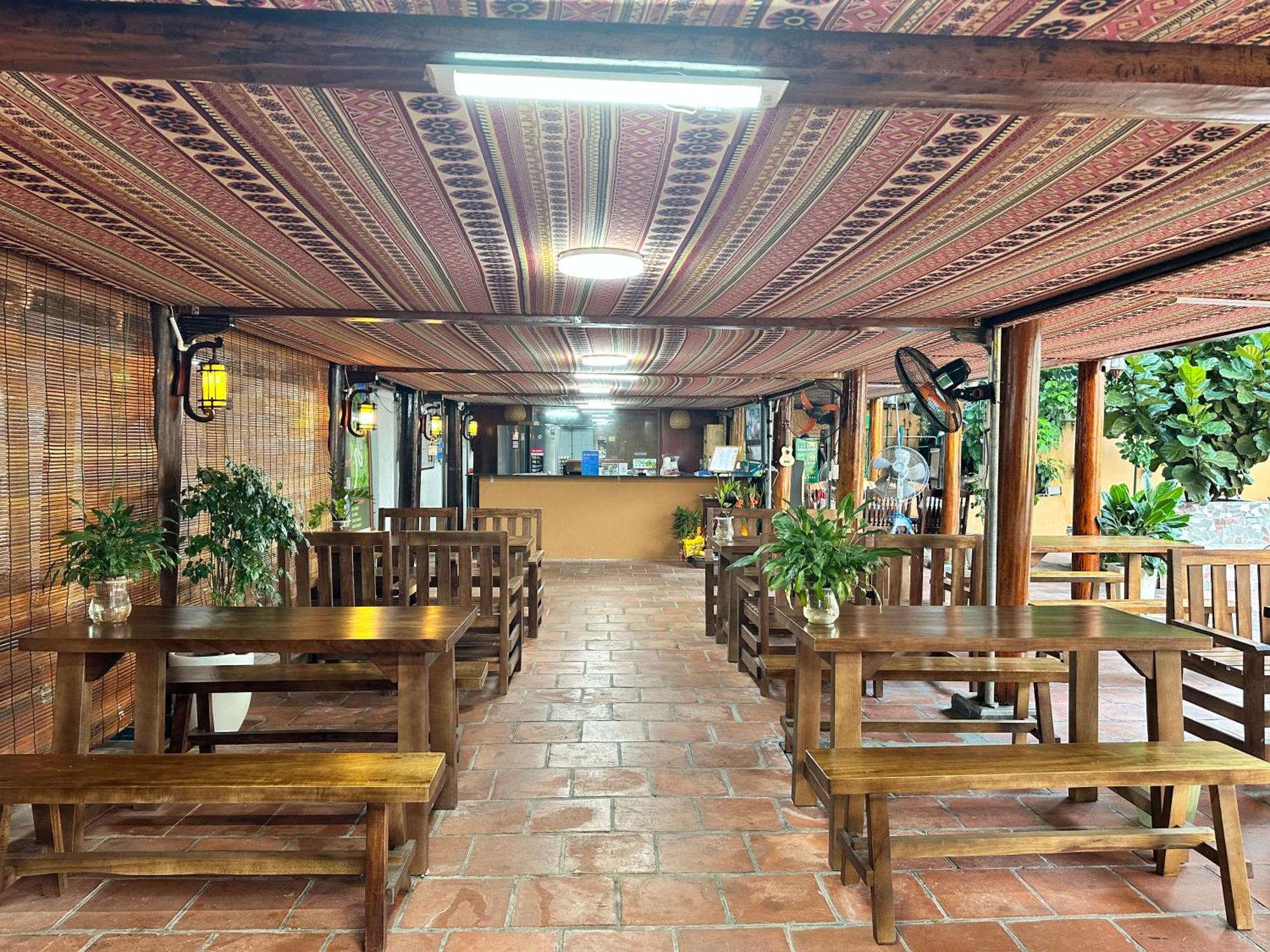 Odyssey Hostel, Tours & Motorbikes Rental Ha Giang Exterior foto